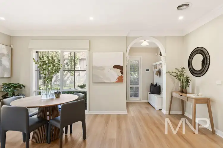 8 Wattle Road, Kew East VIC 3102