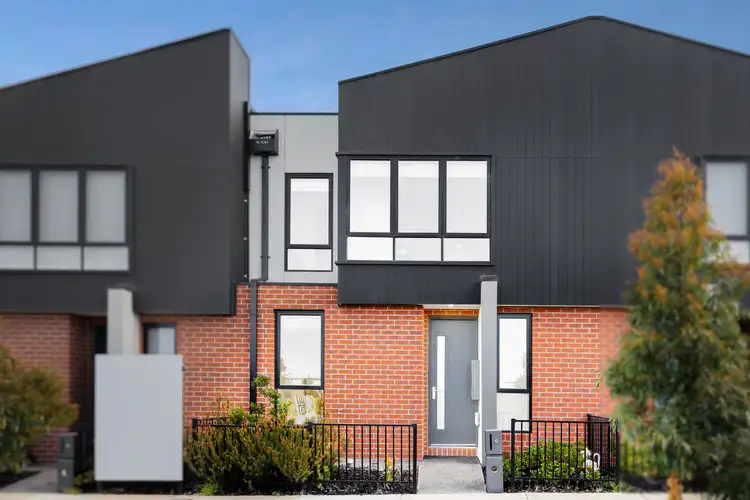 6 Dutch Road, Sunbury VIC 3429