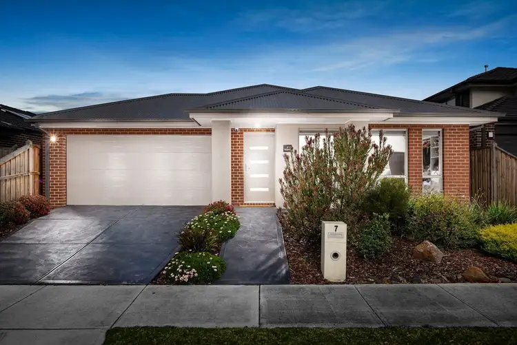 7 Roderick Avenue