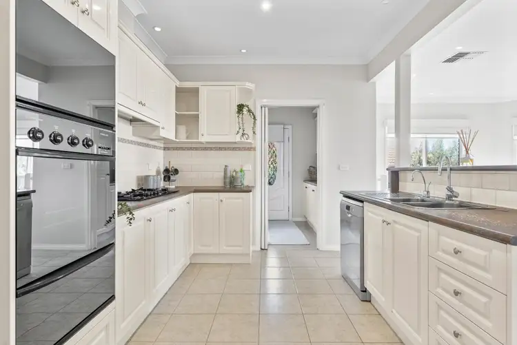 Fourth view of Homely house listing, 10 Reynolds Court, Roxburgh Park VIC 3064