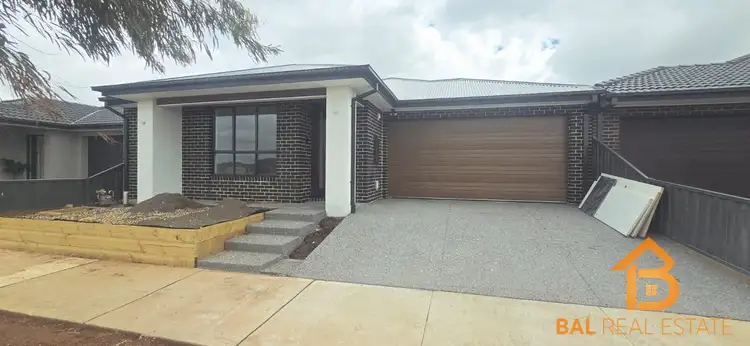 26 Southlands Loop, Strathtulloh VIC 3338