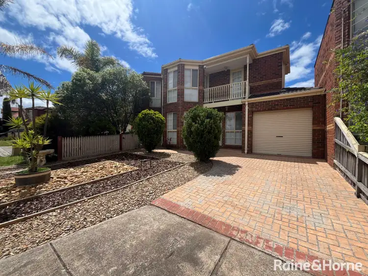 11 Munjong Place, Delahey VIC 3037