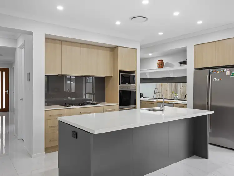 5 Kakadu Street, Pimpama QLD 4209