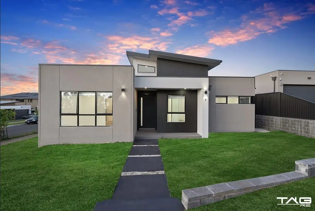 Main view of Homely house listing, 7 Gulshan Avenue, Claremont Meadows NSW 2747