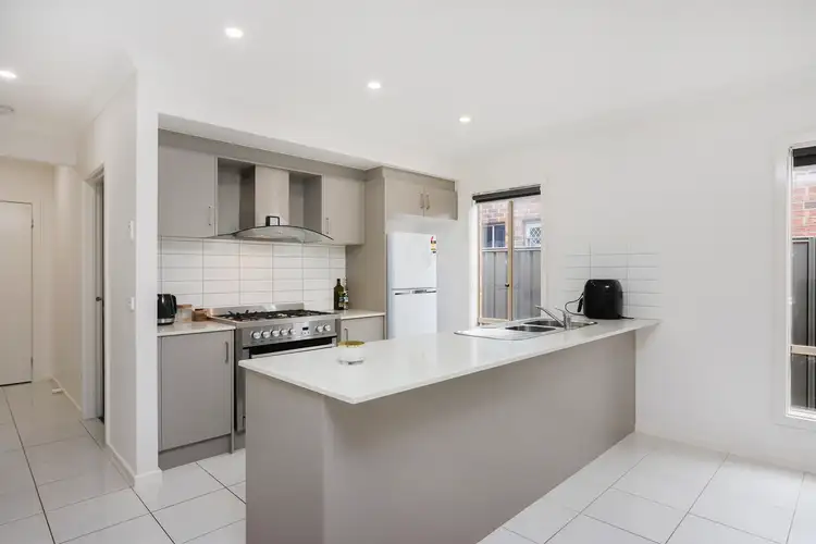 35 Lancers Drive, Harkness VIC 3337