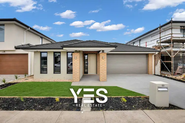 19 Danthonia Avenue, Point Cook VIC 3030