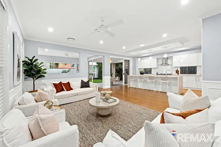 16 Warren Street, Wakerley QLD 4154