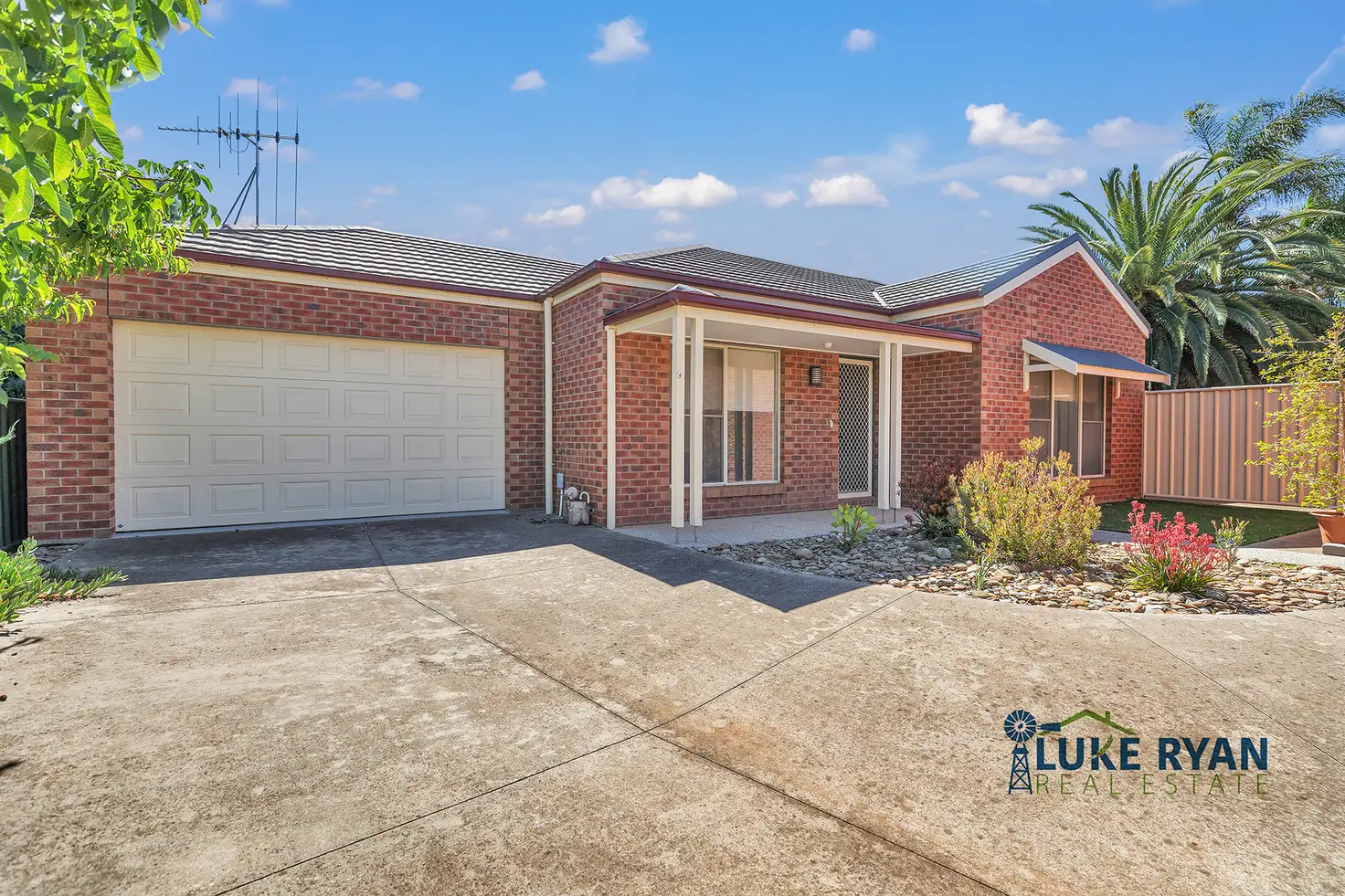 Main view of Homely unit listing, 3/30 Echuca Road, Rochester VIC 3561