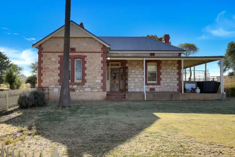 45 Days Hill Road, Giles Corner SA 5411