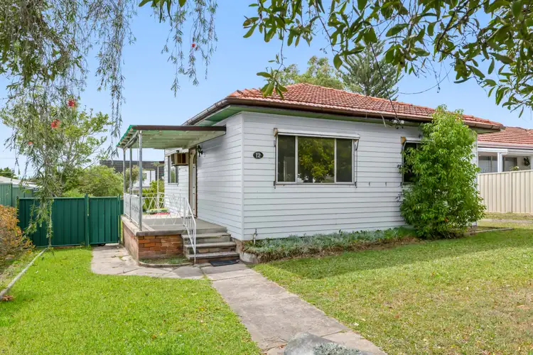 12 South Street, Killarney Vale NSW 2261