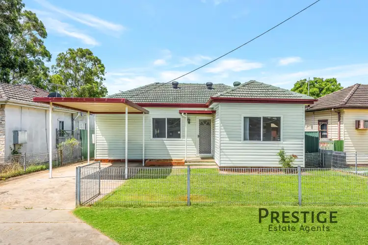310 The Boulevarde, Smithfield NSW 2164