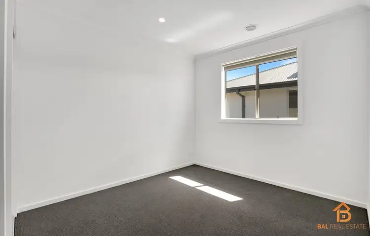 Fifth view of Homely house listing, 18 Poundbury Avenue, Strathtulloh VIC 3338