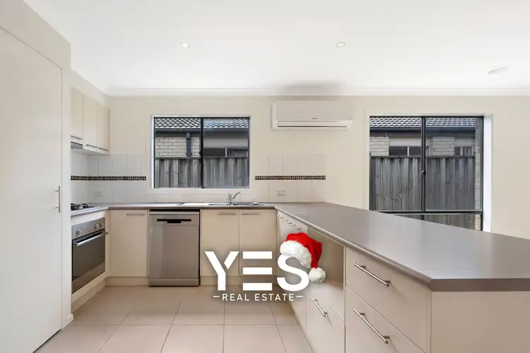 Fourth view of Homely house listing, 27 Ogle Way, Cranbourne North VIC 3977