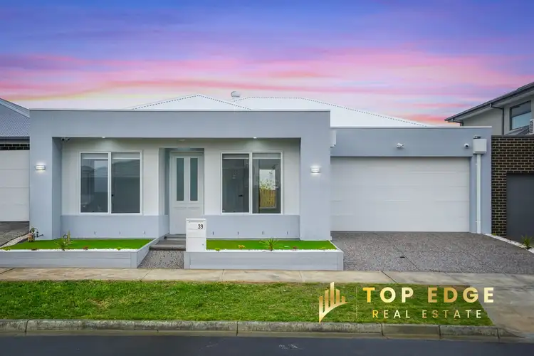 39 Stricta Circuit, Fraser Rise VIC 3336