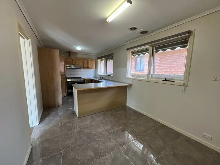 Fifth view of Homely house listing, 2 Epsom Court, Fawkner VIC 3060