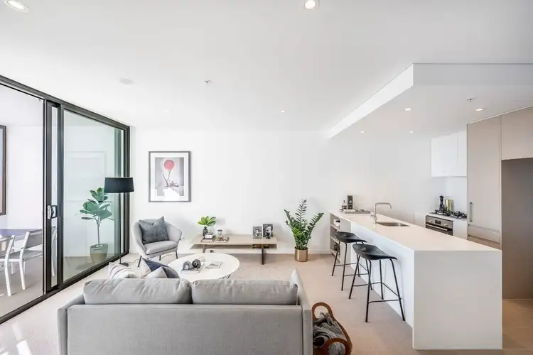 320 Macarthur Avenue