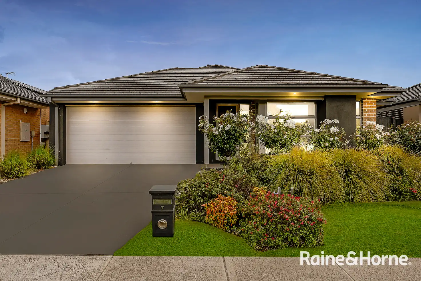 Main view of Homely house listing, 7 Wilmington Avenue, Cranbourne West VIC 3977