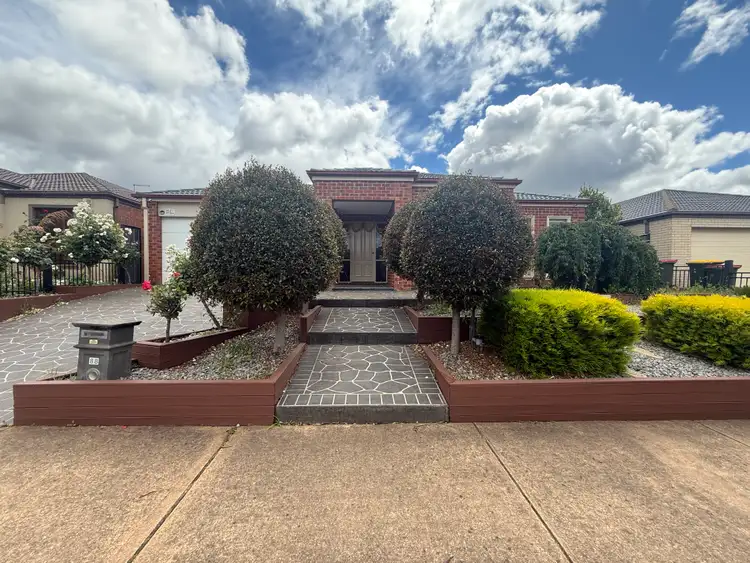 88 Tom Roberts Parade