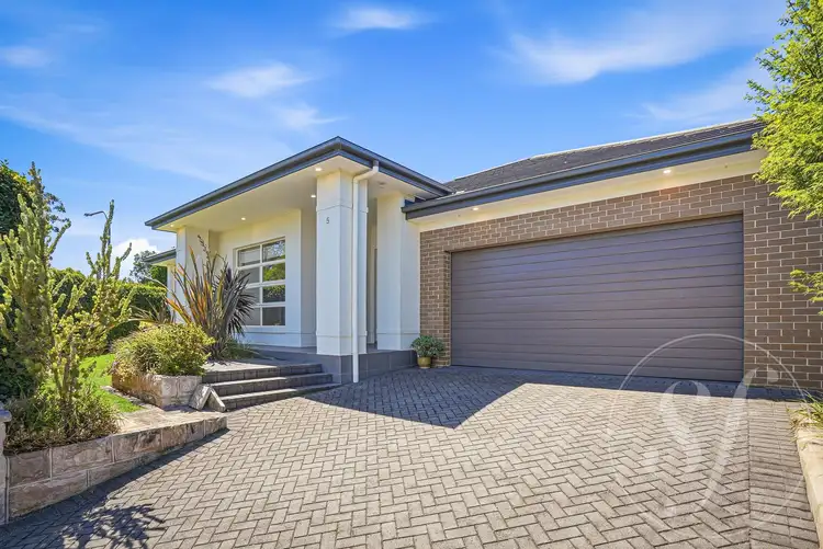 5 Dunn Way