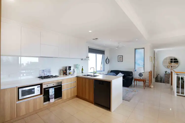 Fifth view of Homely house listing, 2/20 Southbourne Street, Scarborough WA 6019