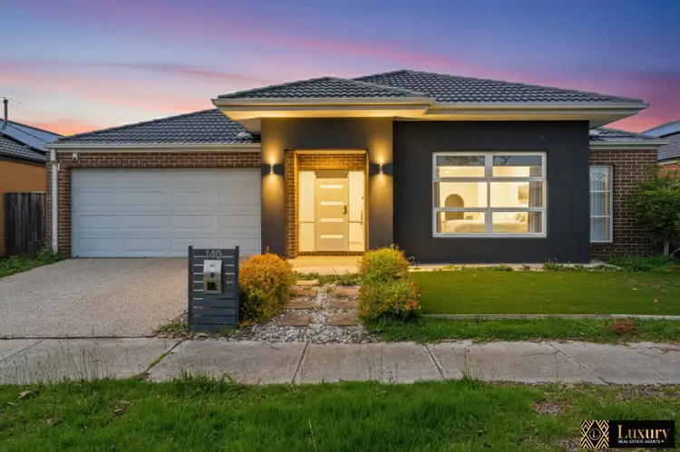 140 Inverell Parkway