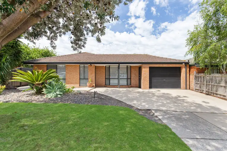 8 Helm Court, Carrum Downs VIC 3201