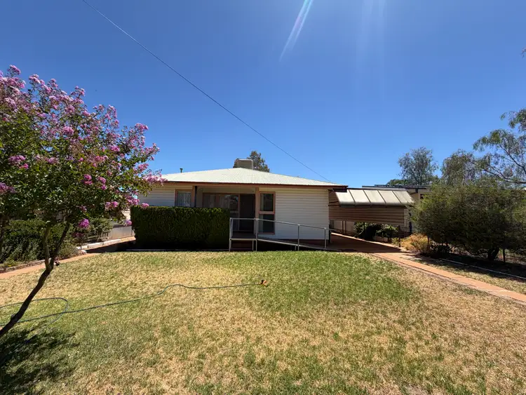 15 Elizabeth Crescent, Cobar NSW 2835