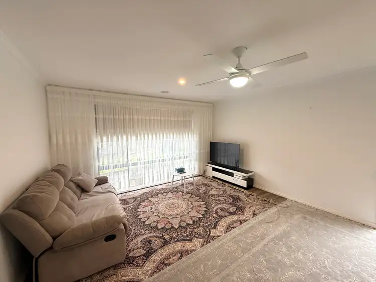 Fifth view of Homely house listing, 4 Leura Street, Drouin VIC 3818