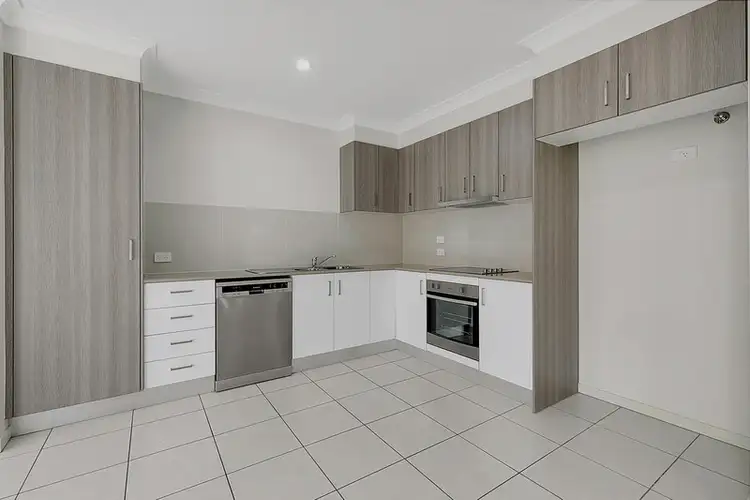 Second view of Homely unit listing, 5/15-21 St Anthony Drive, Alexandra Hills QLD 4161