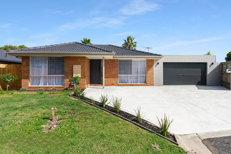 5 Momba Close, Kurunjang VIC 3337