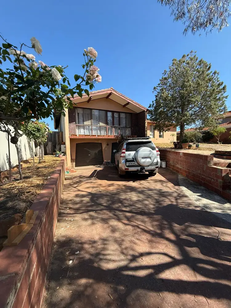 67 Second Ave, Rossmoyne WA 6148