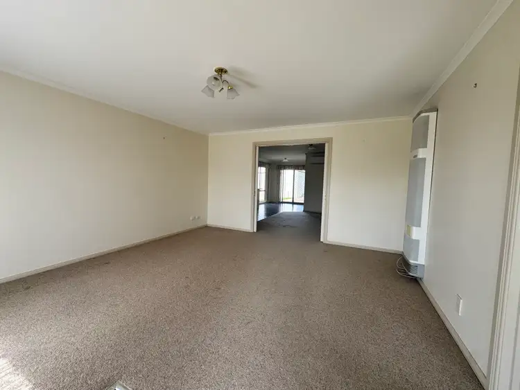 Second view of Homely house listing, 2 Kent Manor, Hamilton VIC 3300