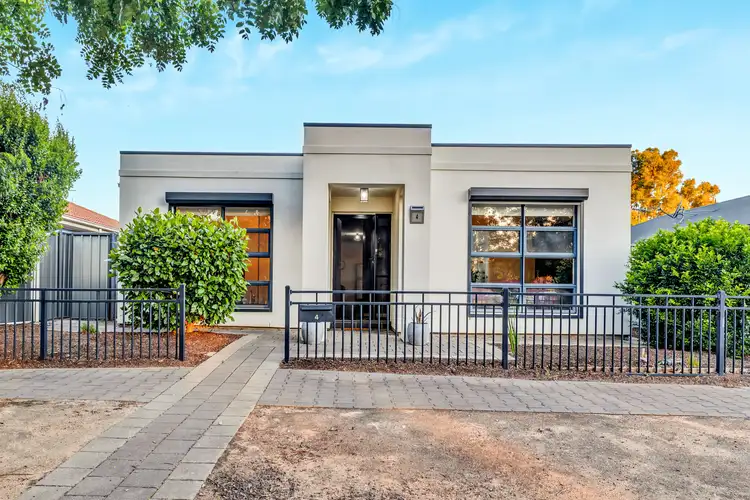 4 Coonawarra Avenue, Andrews Farm SA 5114