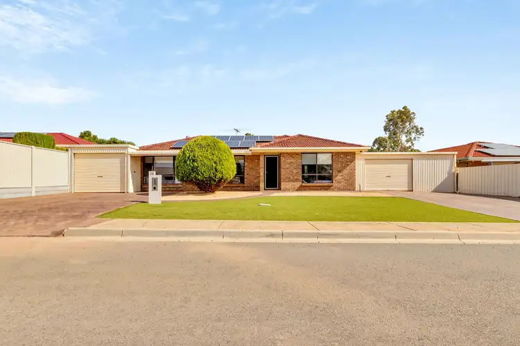 25 California Avenue, Craigmore SA 5114
