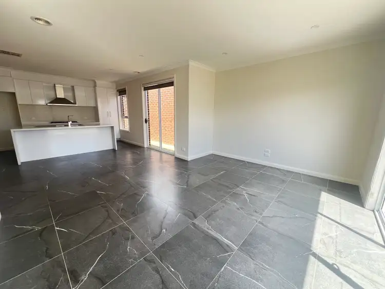 14 Rathdowne Drive, Mickleham VIC 3064