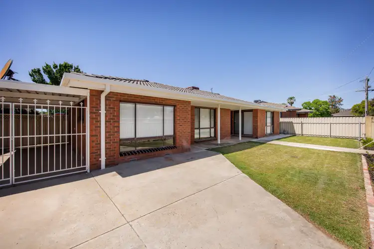 27 Campbell Avenue, West Wodonga VIC 3690
