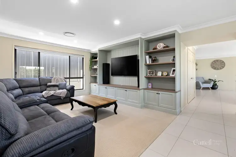 Fifth view of Homely house listing, 2 Berrinda Close, Bolwarra Heights NSW 2320