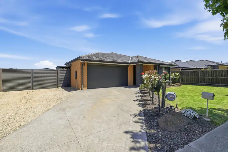 Fifth view of Homely house listing, 17 Greenfields Boulevard, Romsey VIC 3434
