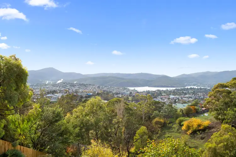 60 Athleen Avenue, Lenah Valley TAS 7008