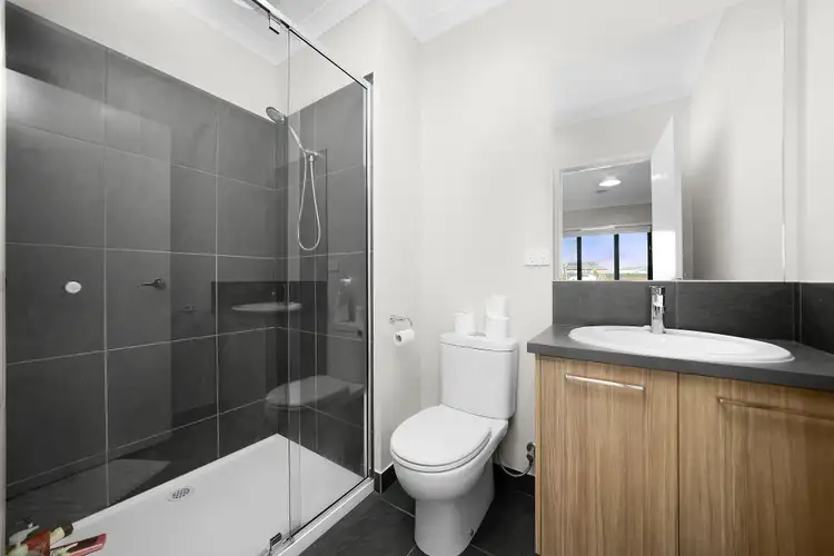 Fifth view of Homely house listing, 15 Madeira Street, Manor Lakes VIC 3024