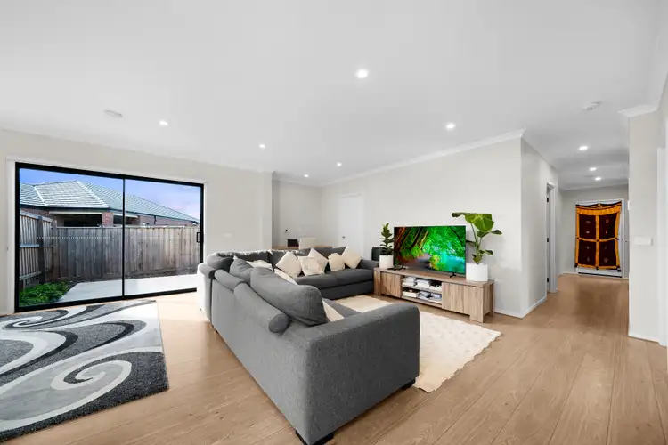 Sixth view of Homely house listing, 15 Madeira Street, Manor Lakes VIC 3024