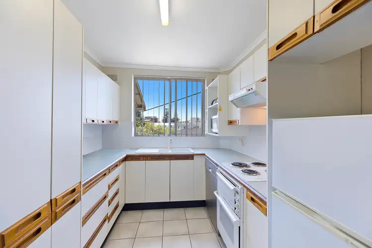 Fourth view of Homely apartment listing, 8/3 Gateleigh Crescent, The Entrance NSW 2261