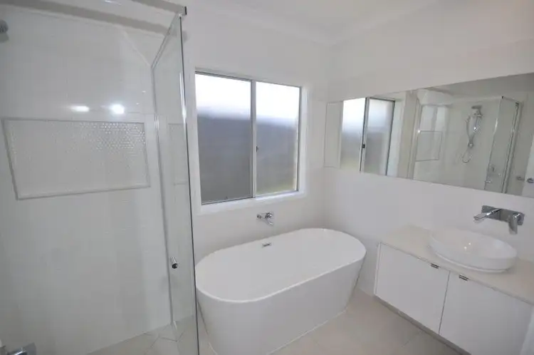 Fifth view of Homely house listing, 2 Tamborine Crescent, Banya QLD 4551