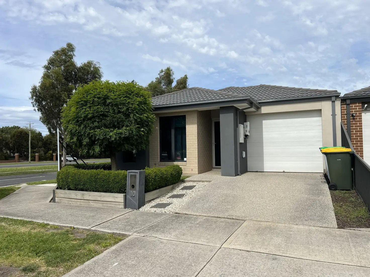 Main view of Homely house listing, 10 Prendergast Avenue, Cranbourne East VIC 3977