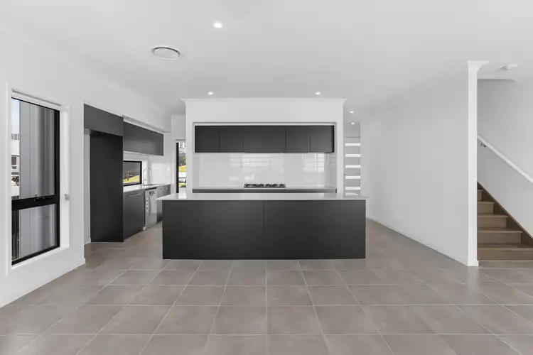 63 Currawong Circuit, Worongary QLD 4213