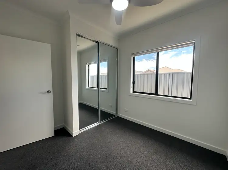 Fourth view of Homely house listing, 5 Vincira Crescent, Paralowie SA 5108