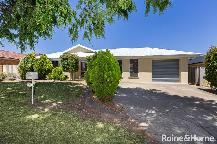 34 Paldi Crescent, Glenfield Park NSW 2650