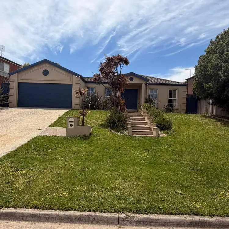 11 Oakbank Drive, Mount Helen VIC 3350