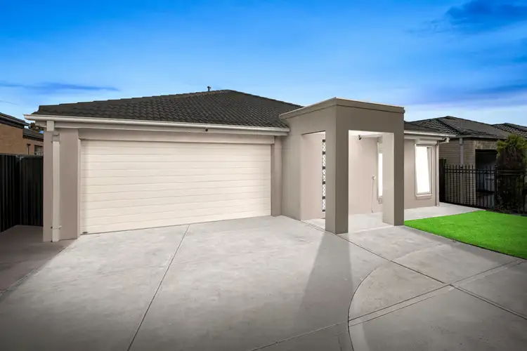 Second view of Homely house listing, 31 Kinglake Drive, Manor Lakes VIC 3024