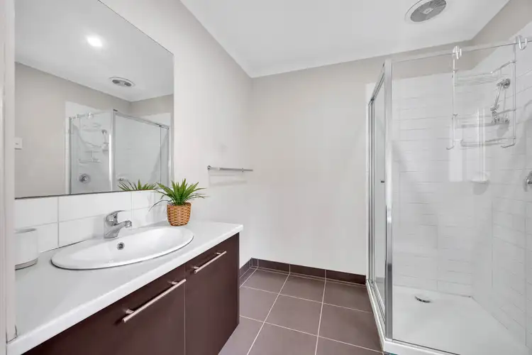 Sixth view of Homely house listing, 31 Kinglake Drive, Manor Lakes VIC 3024